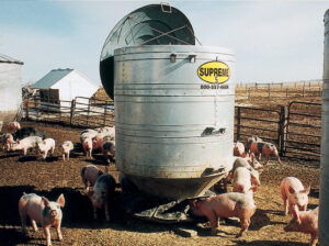 SiouxSteel-Supreme-Hog-Feeder-Durable