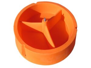 Three-Sections-Cattle-Mineral-Ground-Feeder