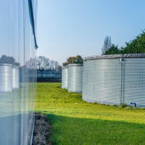 Watersilo-gegalvaniseerd-3-stuks-weerspiegeling-1536x1536
